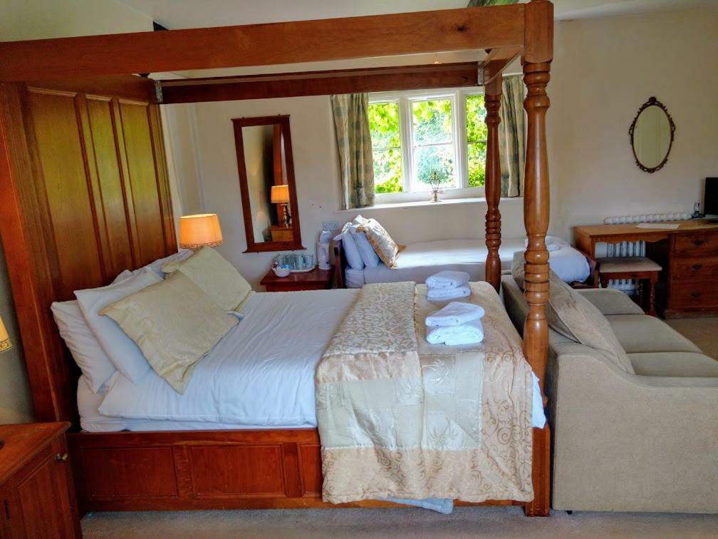 Rangeworthy Court Hotel Esterno foto