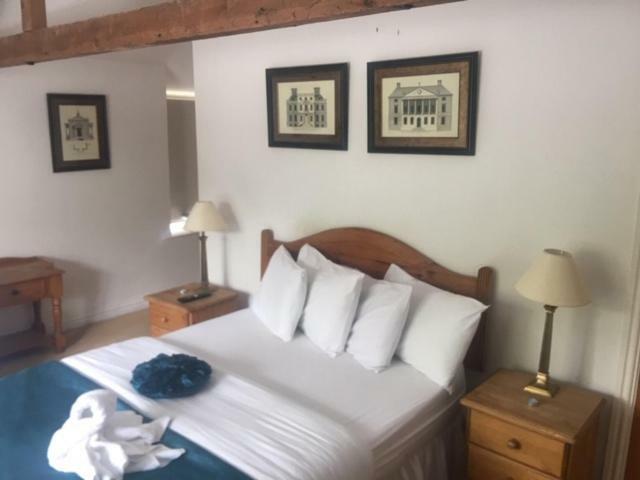 Rangeworthy Court Hotel Esterno foto